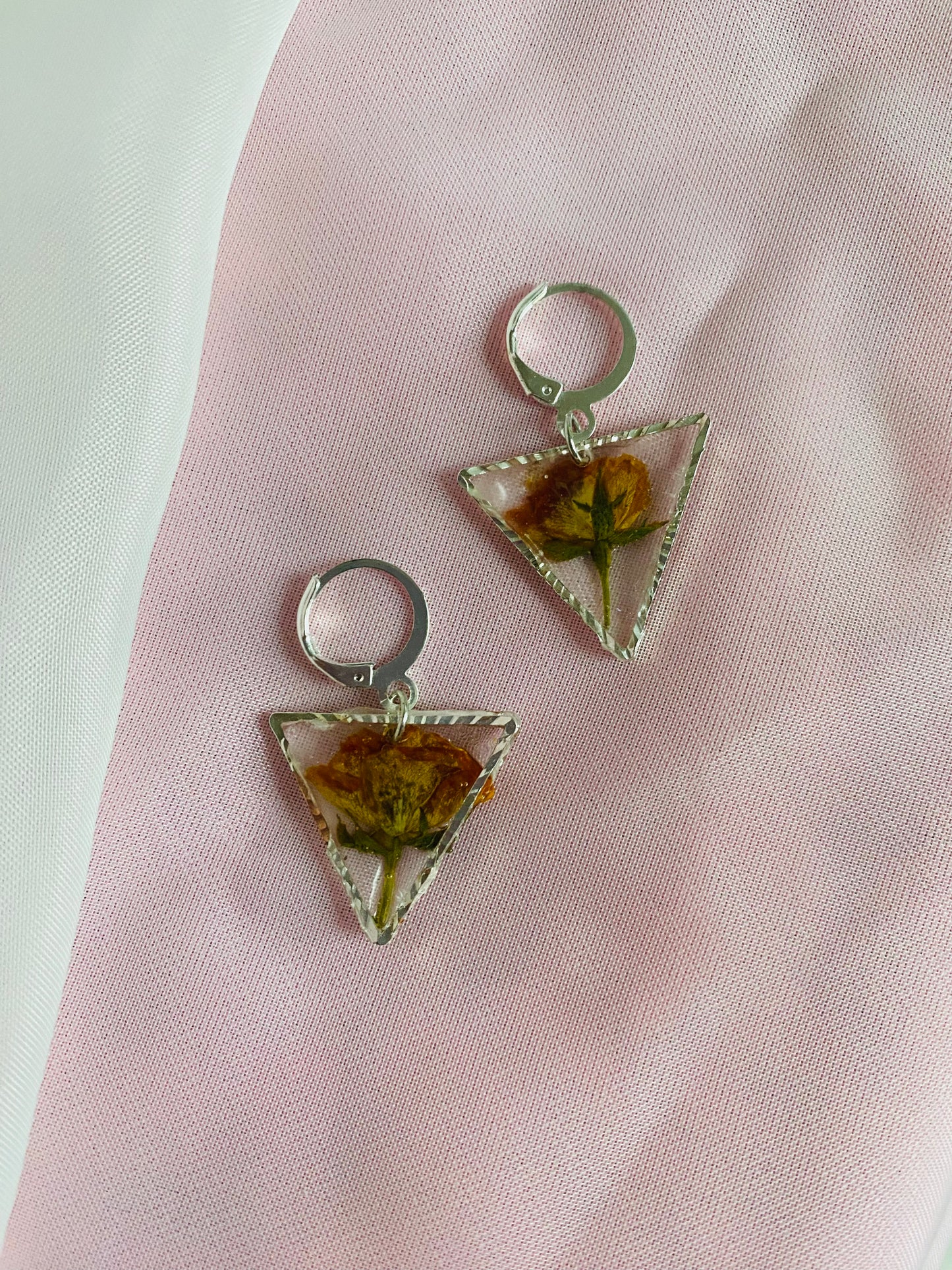 Yellow Rose Triangle - Silver